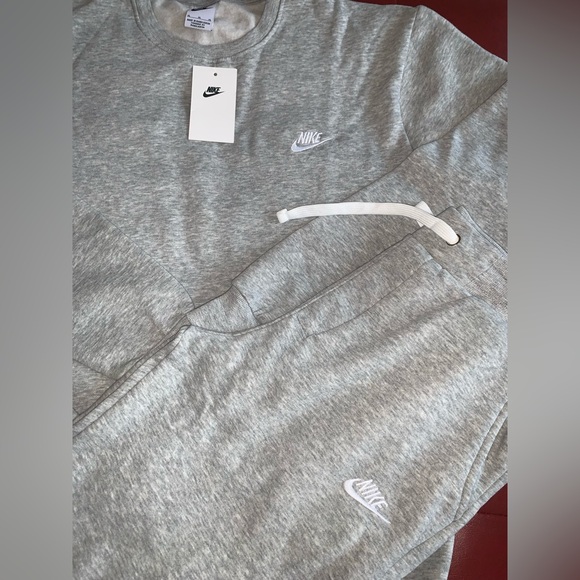 NWT Men’s Nike Cotton Fleece Sweater/Jogger Pant Set - Gray - Picture 3 of 9
